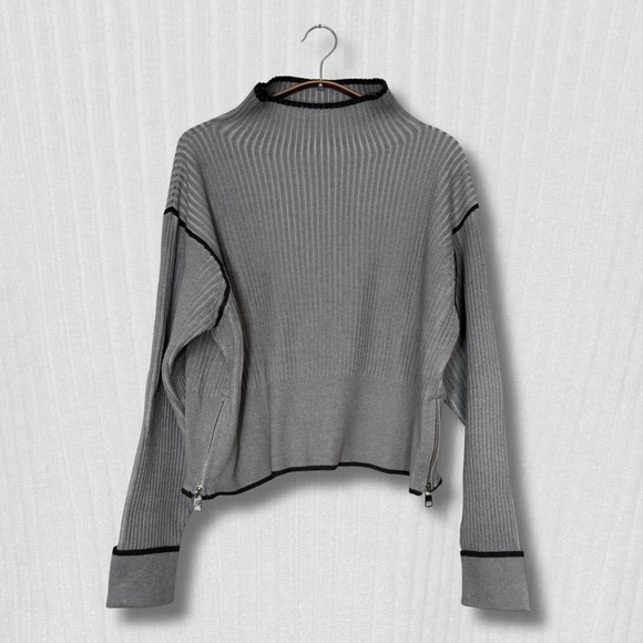 Varley Grey Ribbed Mock Neck Knit Sweater - Size Large - Picture 3 of 8